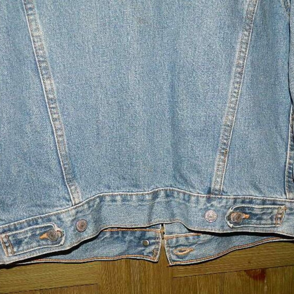 Women's Levi's Denim Trucker Jeans Jacket Vintage Type III Size Medium - Picture 12 of 12